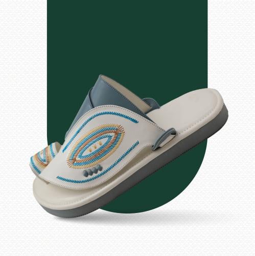 حذاء شرقي مطرز