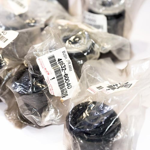 طقم جلب مقصات أمامية أصلية تويوتا لإف جي كروزر وبر...