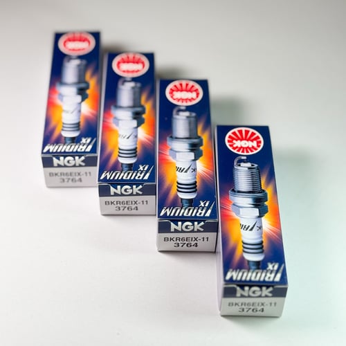 بواجي NGK الأصلية لمكاين اللكزس 1uz- 3uz IRIDIUM I...