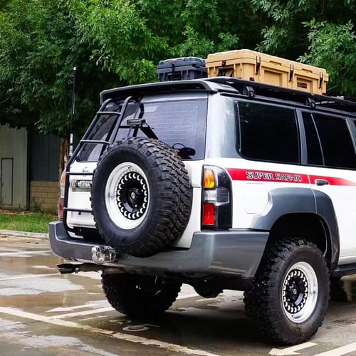 قاعدة كشافات وأنتل خلفي لنيسان باترول فتك Y61 على...