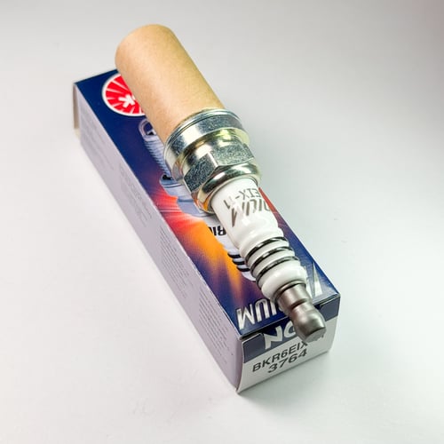 بواجي NGK الأصلية لمكاين اللكزس 1uz- 3uz IRIDIUM I...