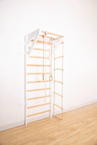 جدارية التسلق الخشبية