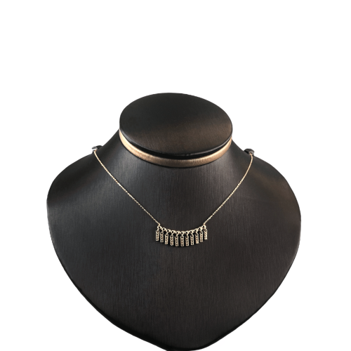 عقد ذهب ايطالي بتصميم مختلف ومميز مع فصوص الزركون...