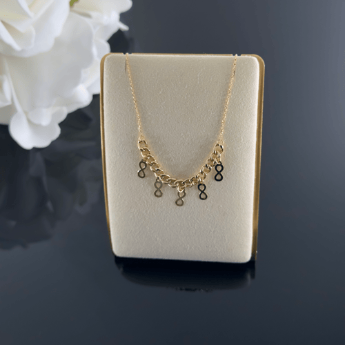 عقد ذهب صافي بتصميم الشوكر مميز وجذاب عيار 18