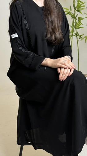 عباية ندى اسود