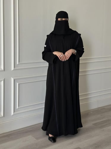 عباية سيلين كحلي