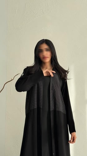 عباية لينا