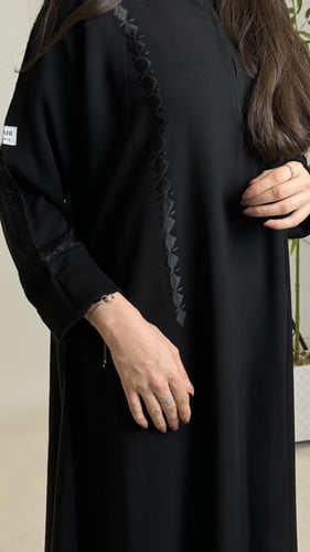 عباية ندى اسود