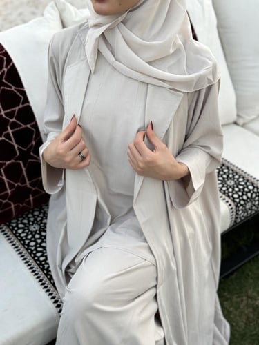 عبايه سفر ياقه بيج