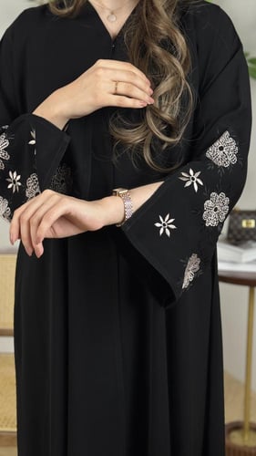 عباية لجين