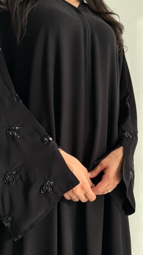 عباية نهى