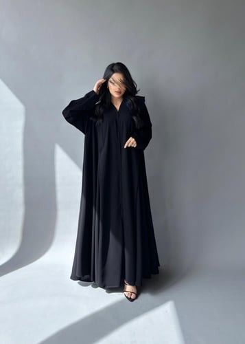 عباية بيان تربل كلوش