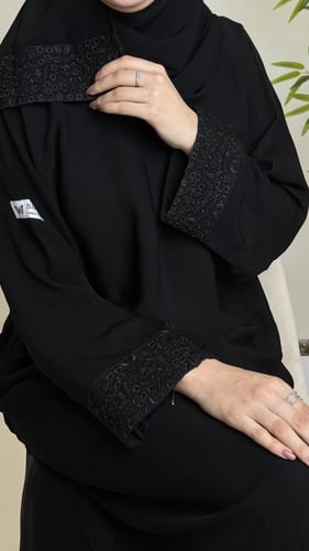 عباية اسيل اسود