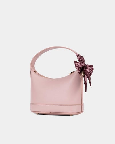 شنطة نسائية بلون بني