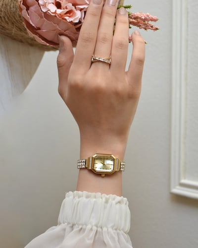 ساعة لمى من ستانلس ستيل بلون ذهبي GAM034F