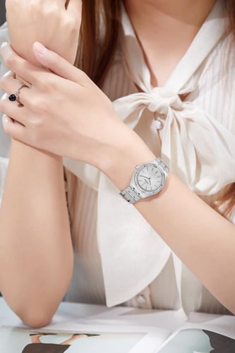 ساعة نسائية قليمير ستيل بلون فضي