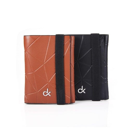 محافظ رجالية جلد ماركة كارمن كلاين