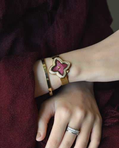 ساعة ابرار من ستانلس ستيل شبكي بلون ذهبي GAM046F