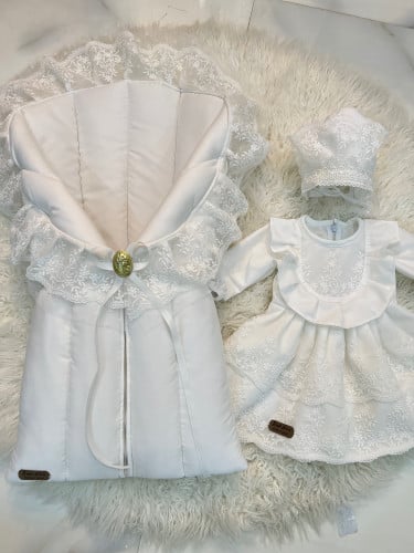 مفرش مواليد + فستان + قبعة فرنسية