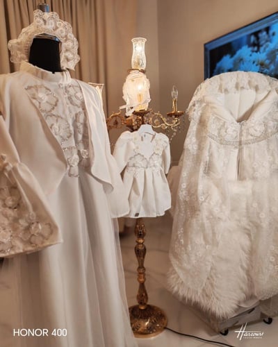 طقم مكون من روب أم قطعتين + ربطة شعر الام + فستان...