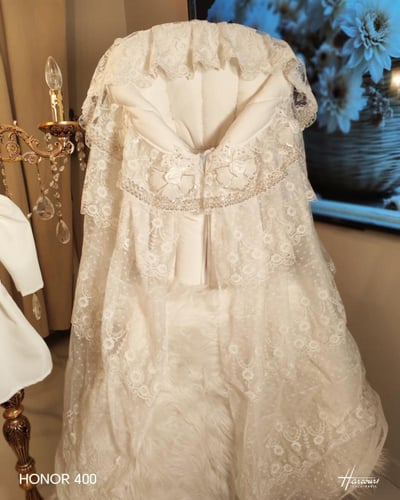 طقم مكون من روب أم قطعتين + ربطة شعر الام + فستان...