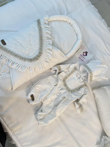 مدس مولود مزين باللؤلؤ و الكرستال + افرول مولود +...