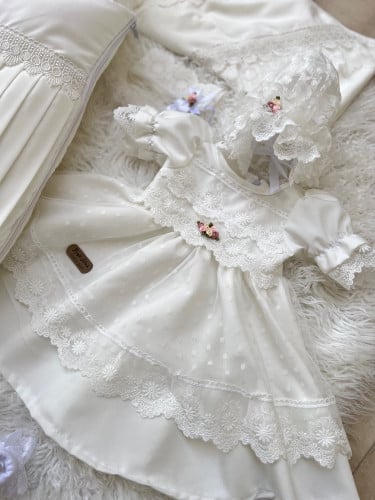 فستان مواليد + قبعة فرنسية