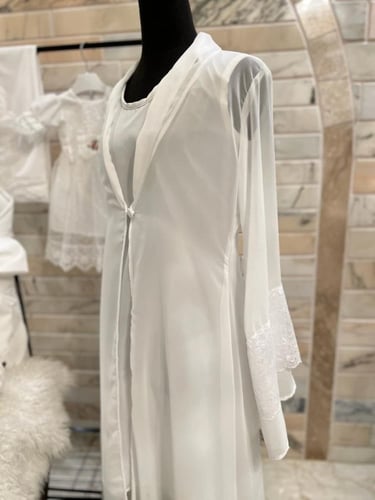 طقم ام مع مولودتها (روب نفاس + مدس + فستان مقاس م...