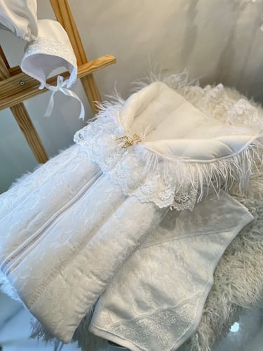 طقم محايد للجنسين مدس ملبس دانتيل مع بروش الغزالة...