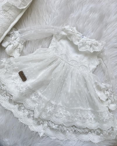 محمل مولود + فستان مولوده من 0-3 + قبعة فرنسية