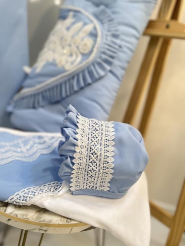 روب ام مكون من قطعتين + مدس + افرول + قبعة فرنسية...