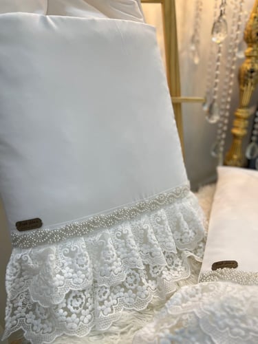 مفرش مواليد مع الشك و اللؤلؤ