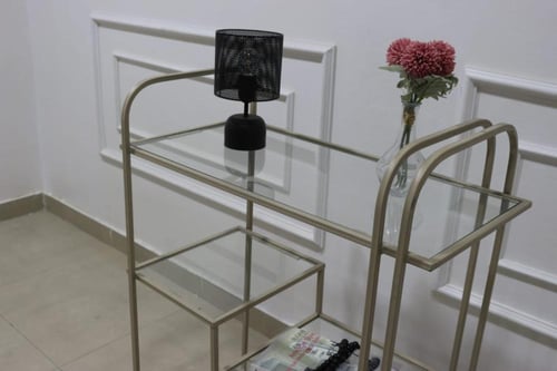 عربية تقديم 3دور مكس زجاج شفاف