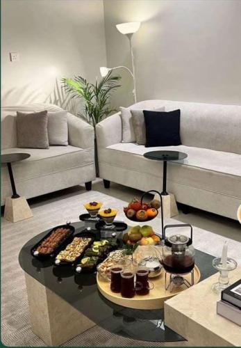 طقم طاولات 5قطع بديل رخام سطح زجاج