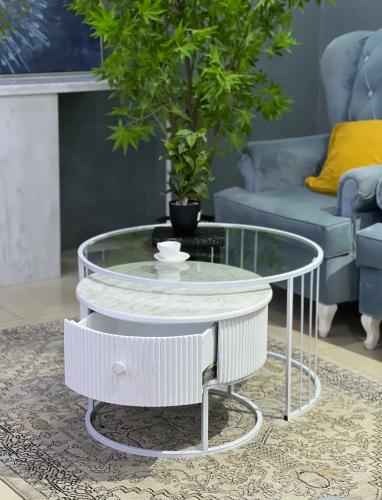 طقم طاولتين بدرج ابيض سطح خشب + زجاج