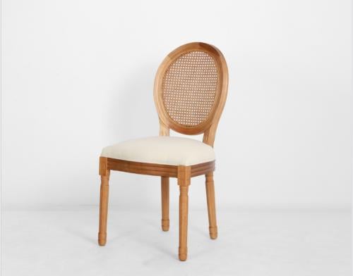 كرسي قماش مع راتان