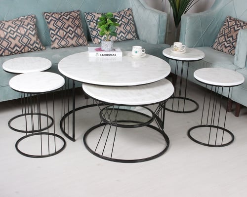 طقم طاولتين لون أسود مع 4 طاولات صغيرة خدمة بسطح خ...