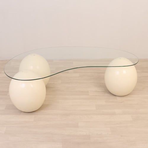 طاولة ضيافة سطح زجاج شكل كور رخام ناعم بلون بيج