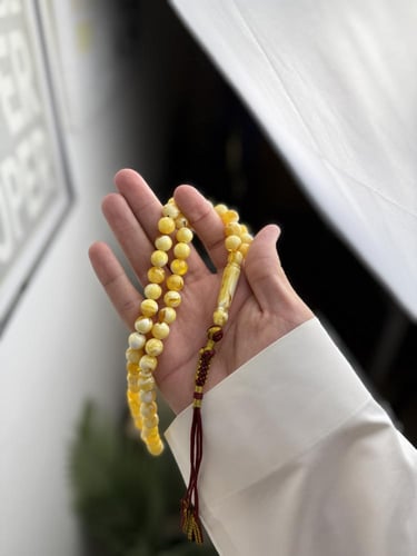 مسباح بكلايت شبيهه الكهرمان الملطخ (كركوشة)