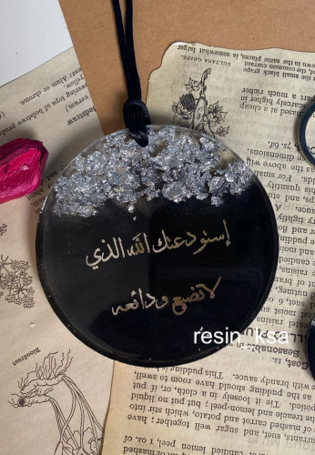 تعليقة سيارة ريزن وجه واحد باللون الأسود وورق الفض...