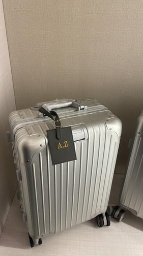 تاق شنطه سفر