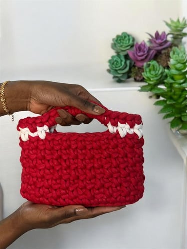 حقيبة بالون الأحمر