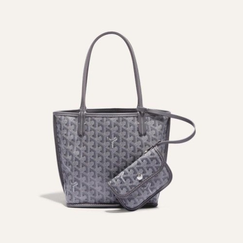 Goyard S