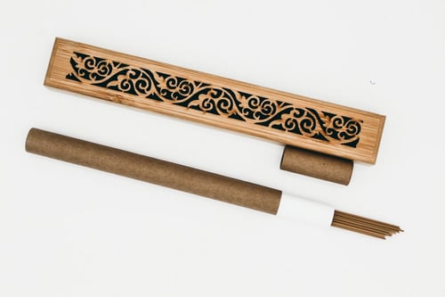 مخزن لاعواد العود