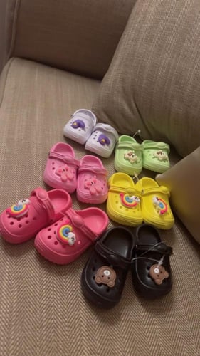 كروكس صغير الحجم جدا الطول 8ونص سانتي والعرض 4 سان...