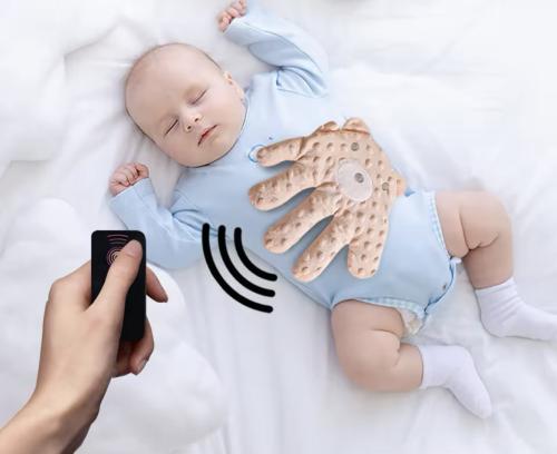 وسادة اطفال متحركه مصنوعه من القطيفه والمواد الامن...