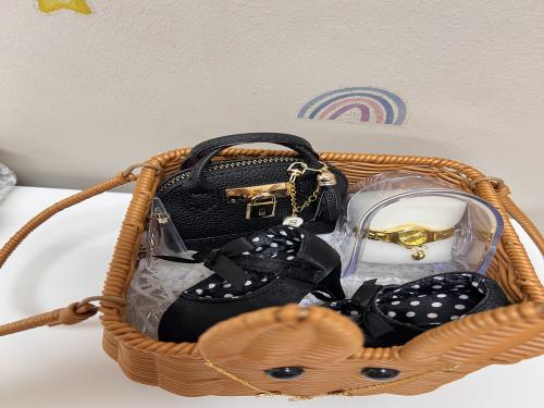 هديه مولوده كعب +شنطه+ساعه+خاتم