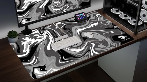 ماوس باد Liqued Black كبير من ياسا