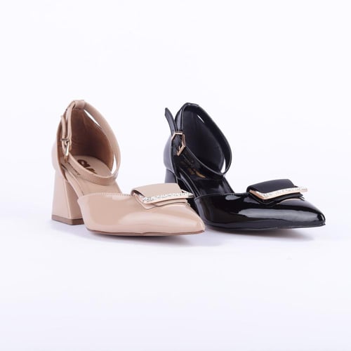 إيفا سبيتشيو