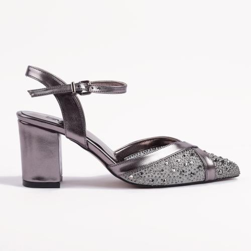 جينيفر شماندي